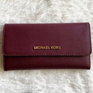 NWT Michael Kors Jet Set Large Trifold Wallet